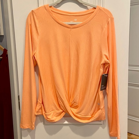 GapFit Supersoft Rib Twist-Front Top - Picture 2 of 9